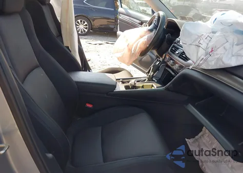 2018 Honda Accord Lx z USA, uszkodzony, nr VIN 1HGCV1F12JA083013